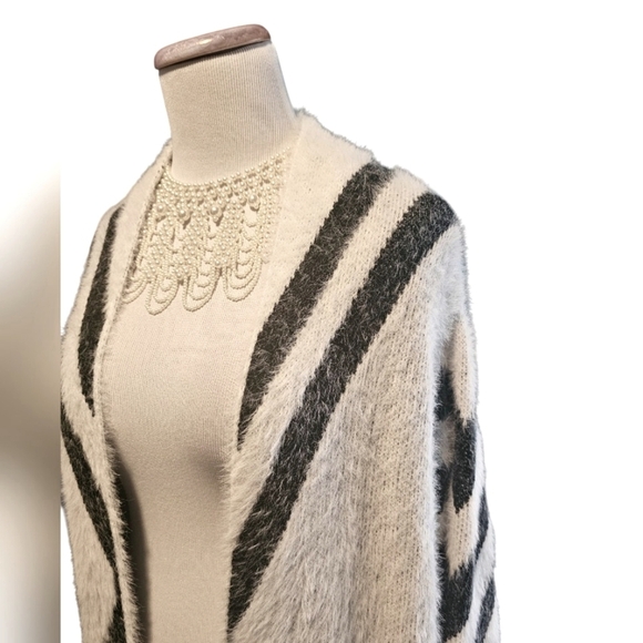 Cream and Black Chevron Striped Long Cardigan Sweater Duster - Picture 3 of 4